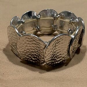 Elegant Silver Hammered Stretch Bracelet